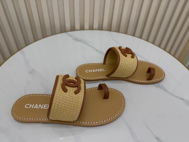 Шлепки Chanel