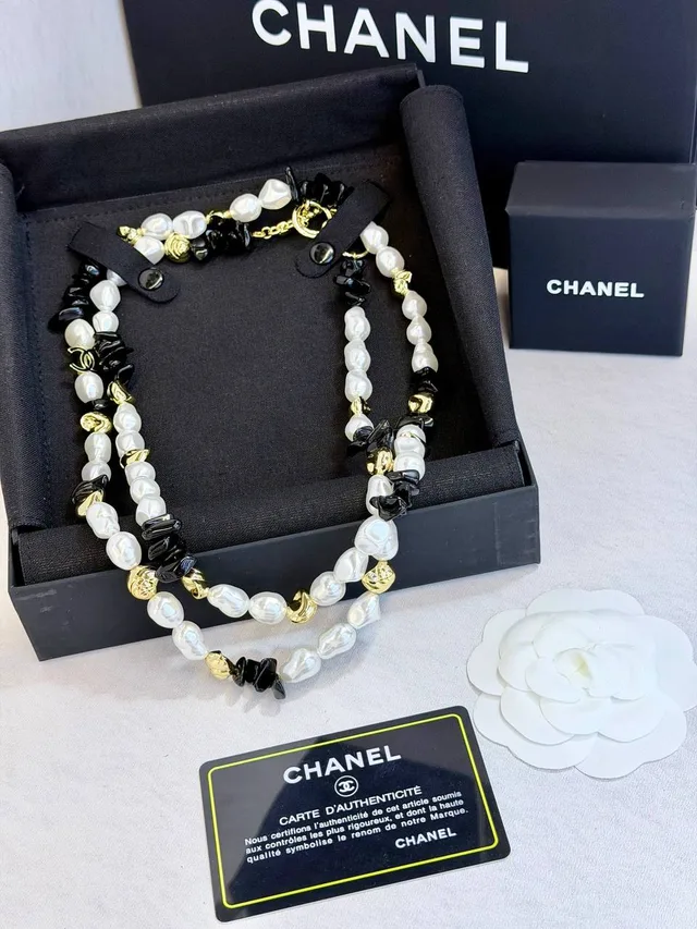 Колье Chanel