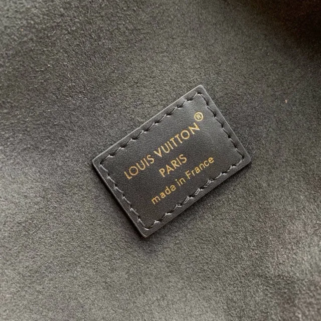Сумка Louis Vuitton Nano Noe Trunk