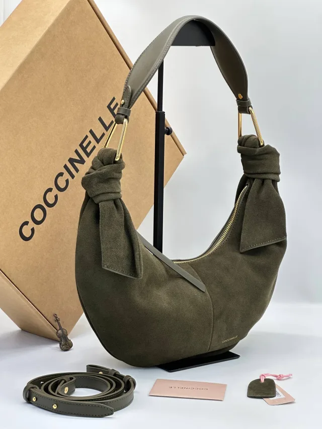 Coccinelle из замши