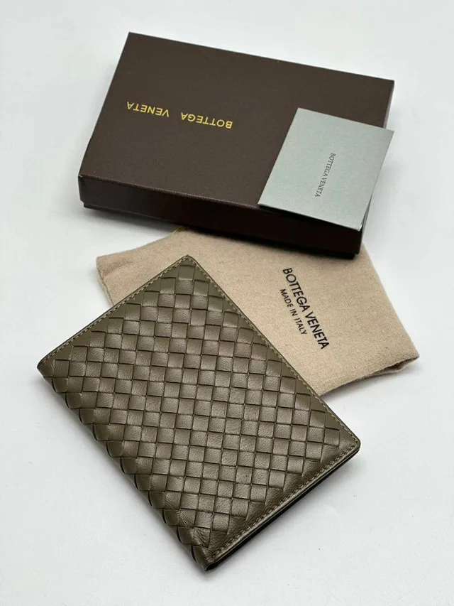 Обложка на паспорт Bottega Veneta