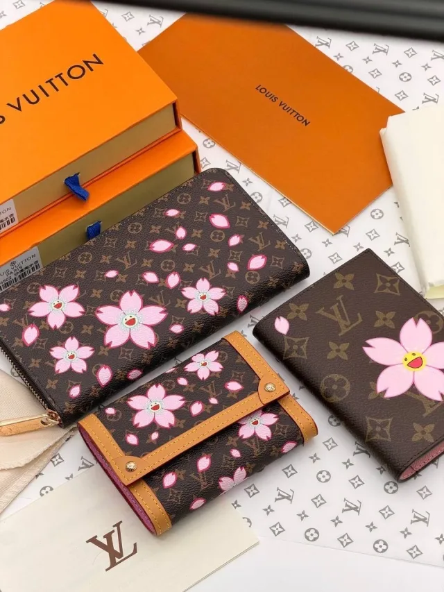 Кошелек Louis Vuitton