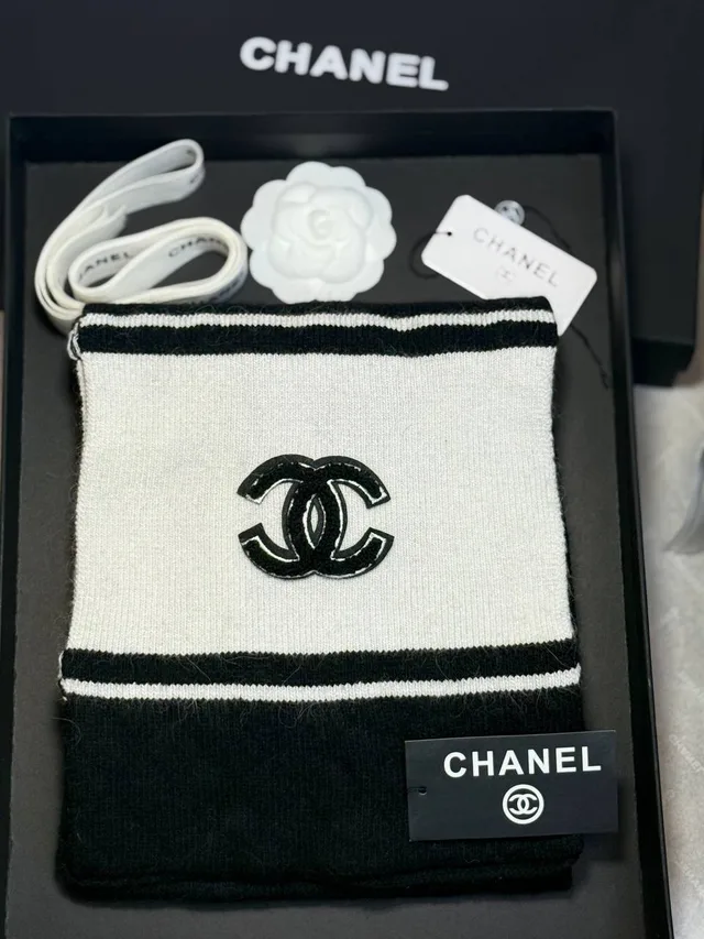 Зимний комплект от Chanel