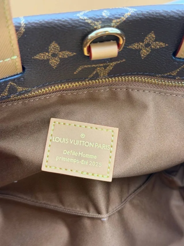 Сумка Louis Vuitton