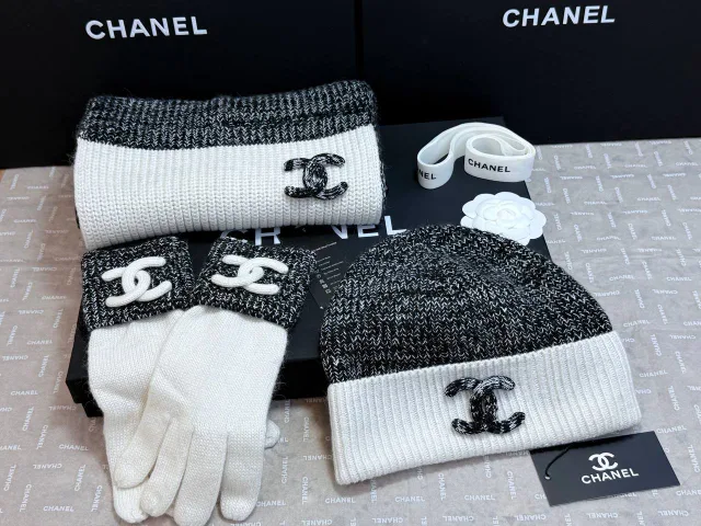 Зимний комплект от Chanel