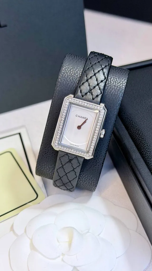 Часы CHANEL