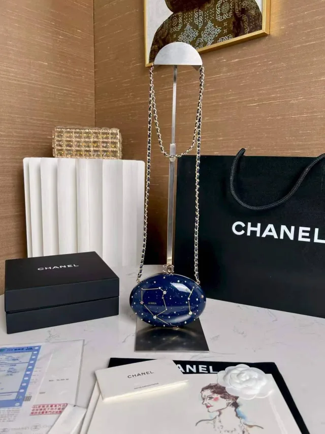 КЛАТЧ CHANEL