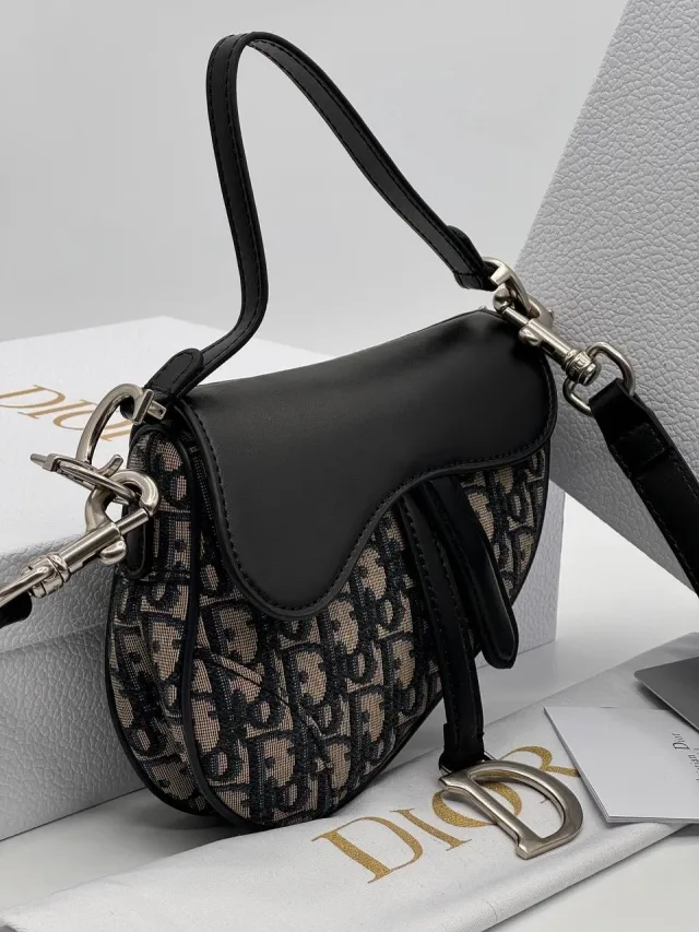 Сумка Christian Dior Saddle
