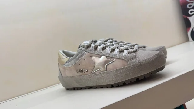 Кроссовки Golden Goose