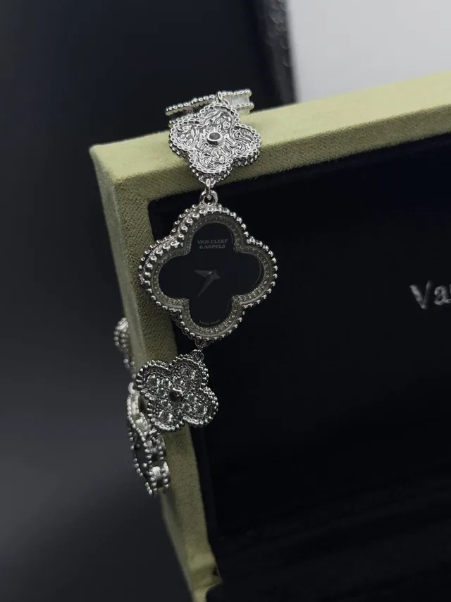 Часы Van Cleef Arpels