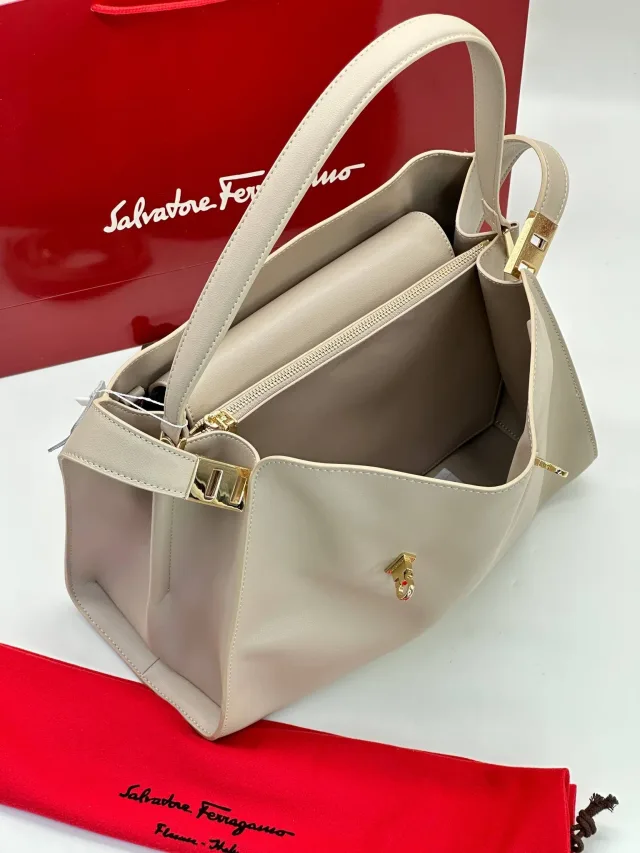 Сумка Salvatore Ferragamo