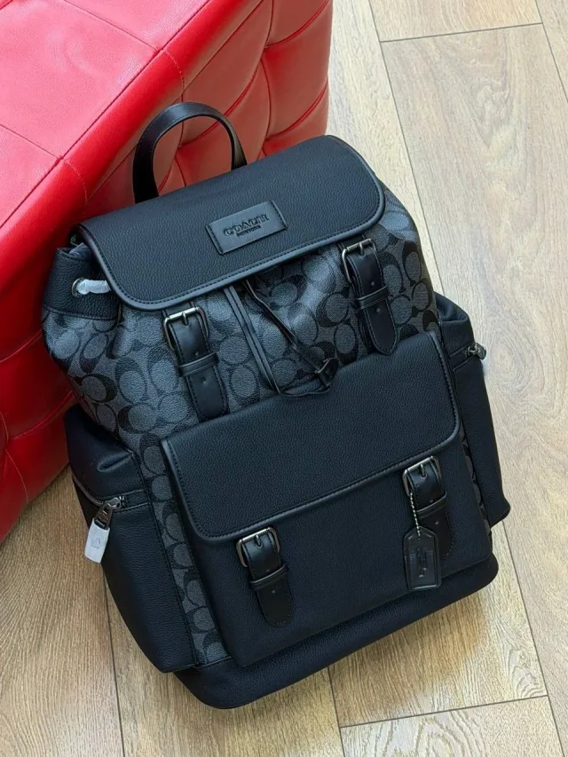 Рюкзак от Coach