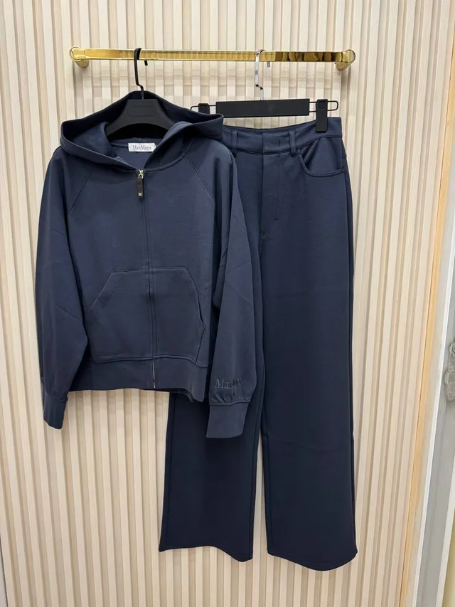 Костюм MaxMara