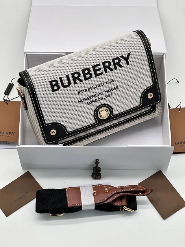 Сумка Burberry