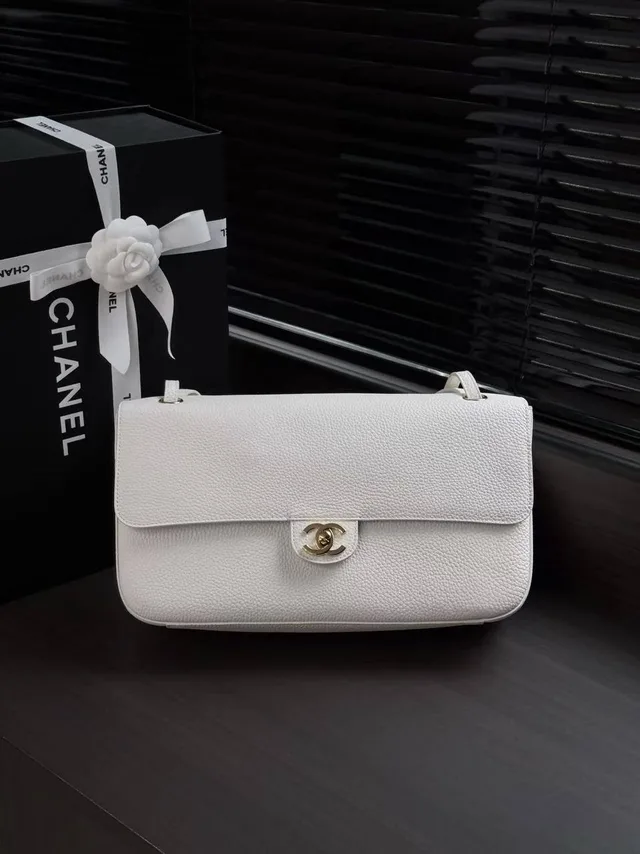 Сумка Chanel золотая фурнитура