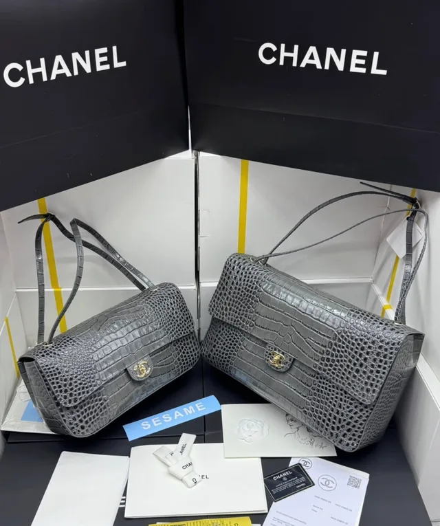 Сумка mini Chanel из крокодиловый кожи