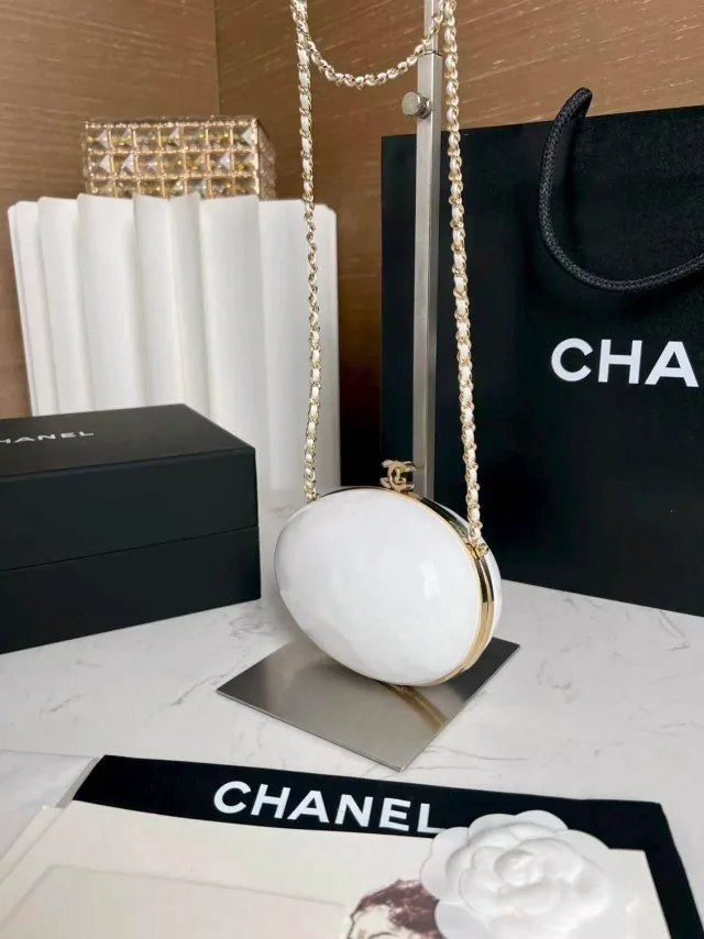 КЛАТЧ CHANEL