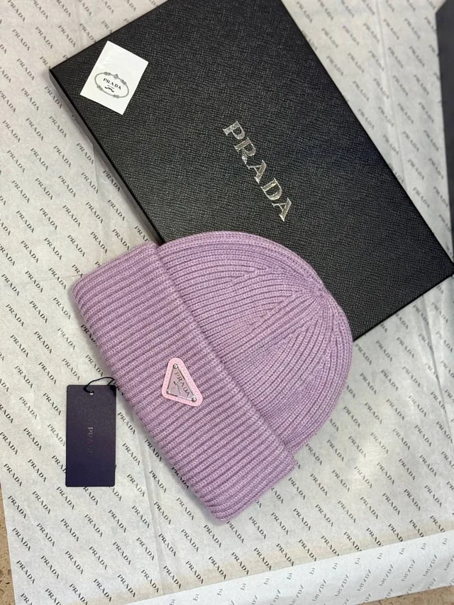 Зимняя Шапка Prada