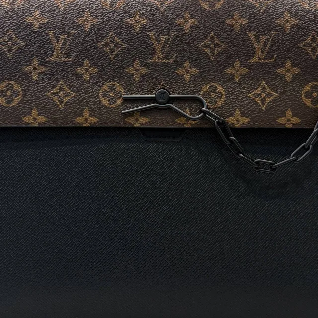 Мужской портфель Louis Vuitton