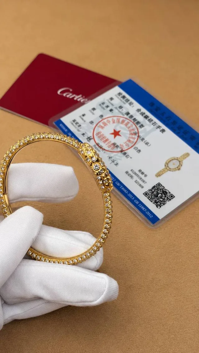 Cartier AU750