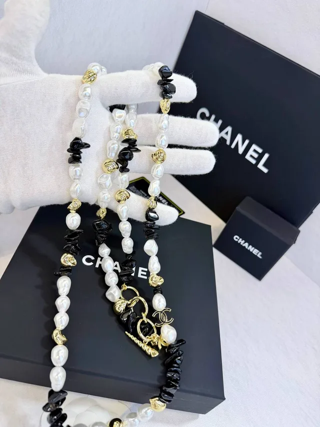 Колье Chanel