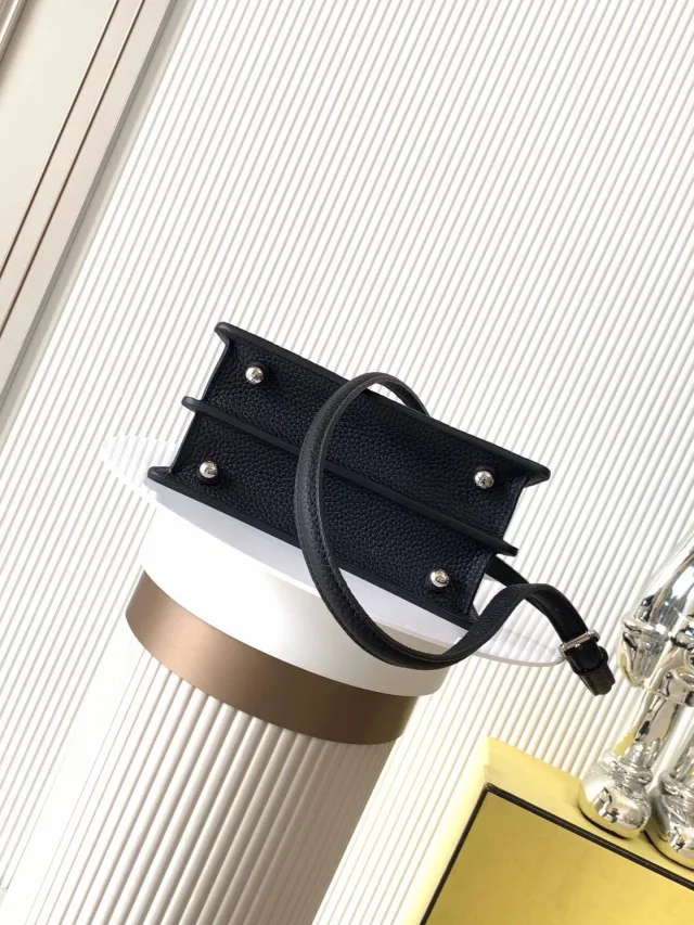 Сумка Fendi Peekaboo