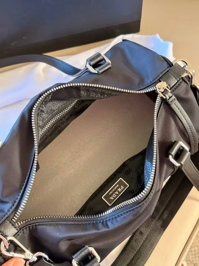 Сумка Prada