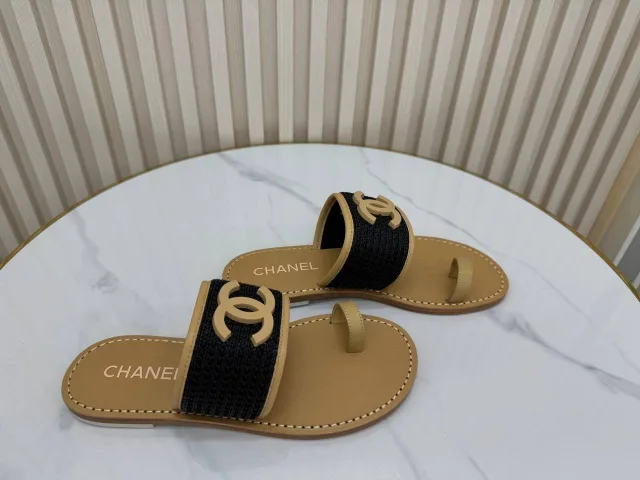 Шлепки Chanel