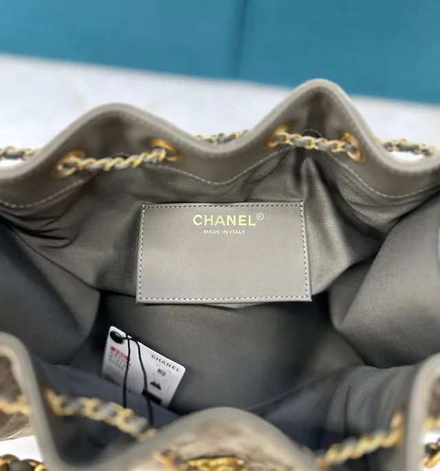 Маленькая сумочка Chanel