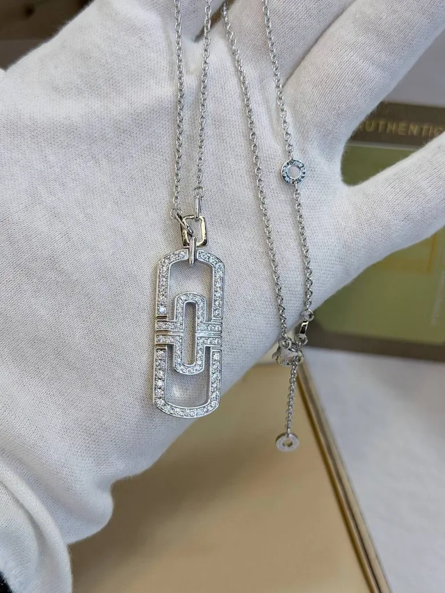 Подвеска Bvlgari