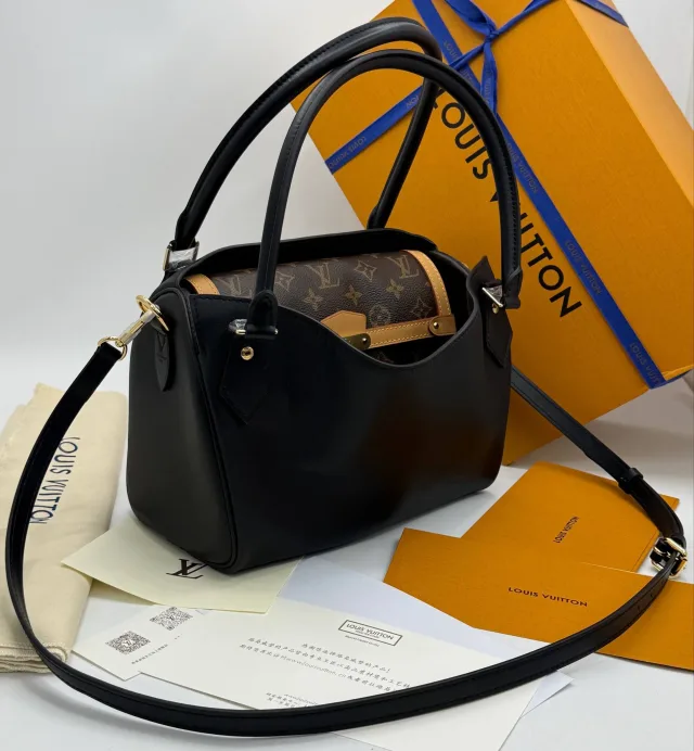 Сумка Louis Vuitton