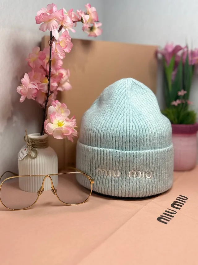 Зимняя Шапка от MiU MiU