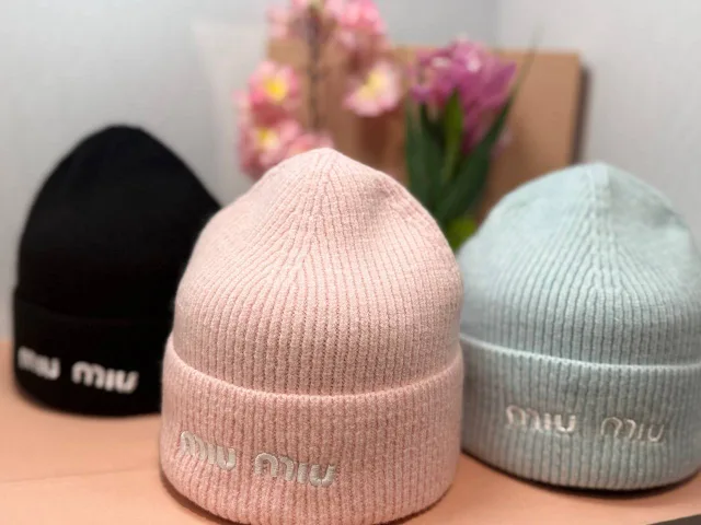 Зимняя Шапка от MiU MiU