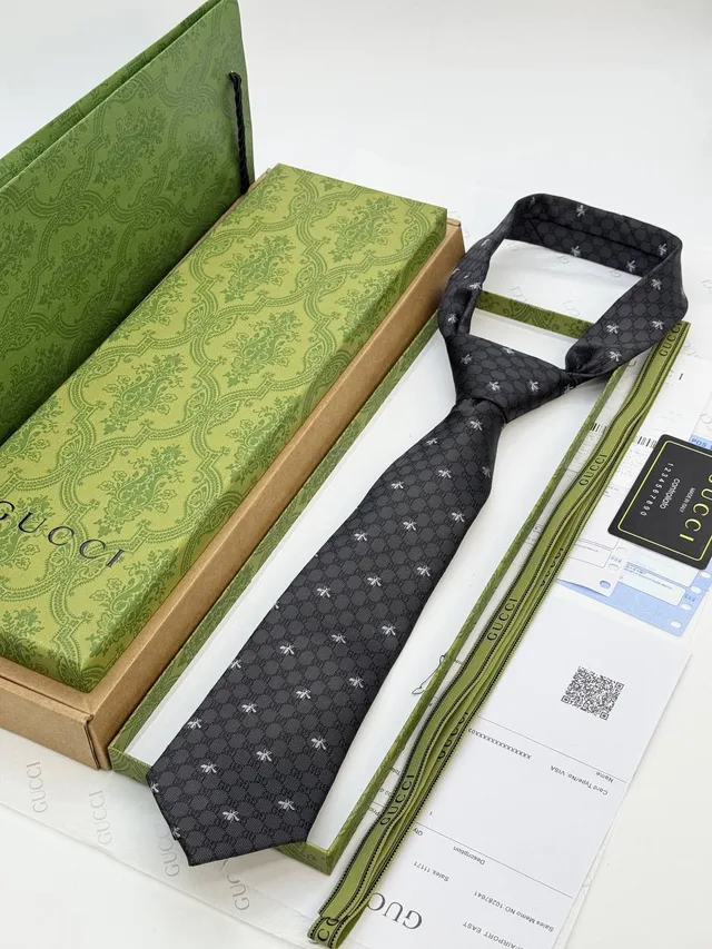 Галстук Gucci