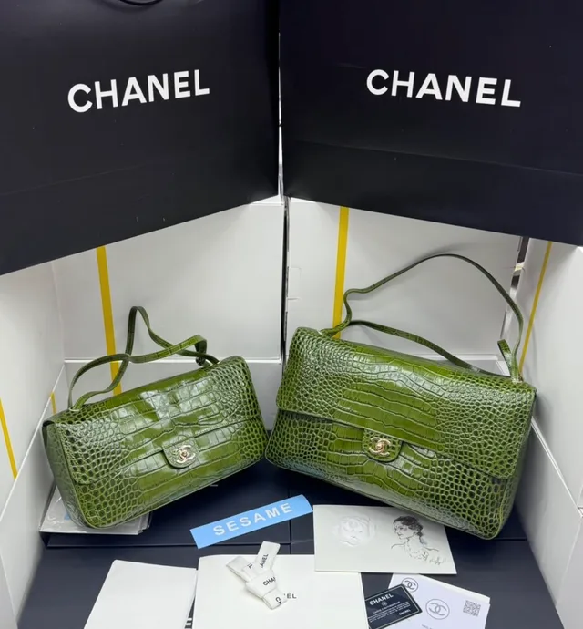 Сумка mini Chanel из крокодиловый кожи
