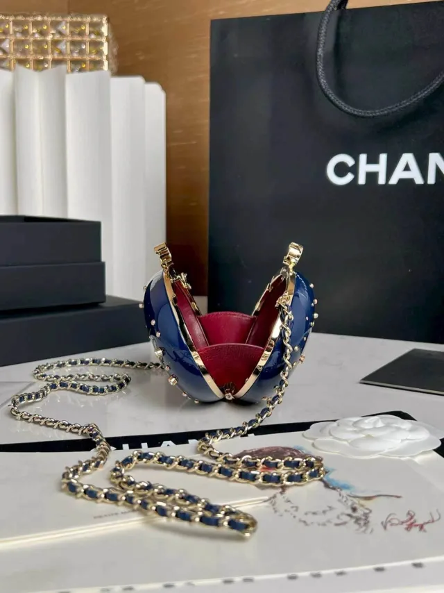 КЛАТЧ CHANEL