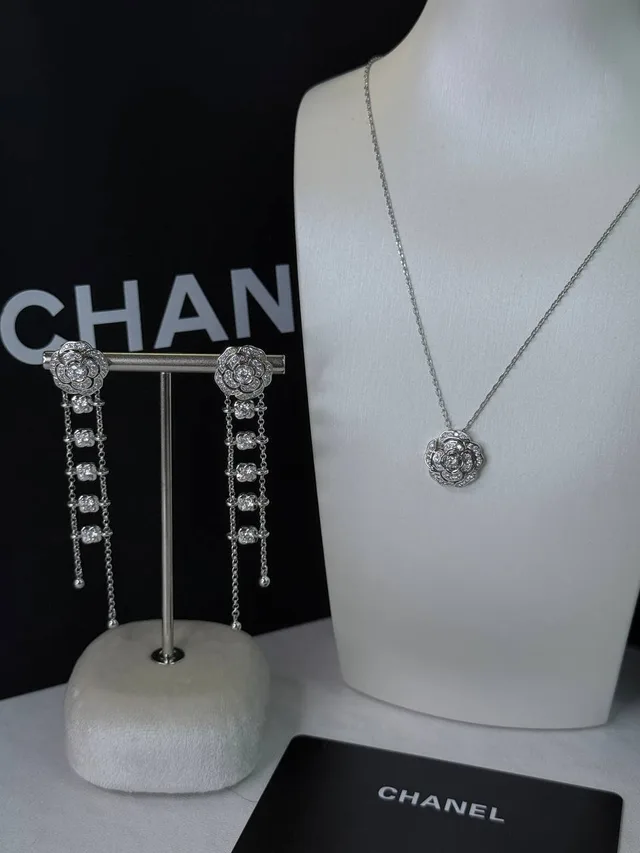 Серьги Chanel