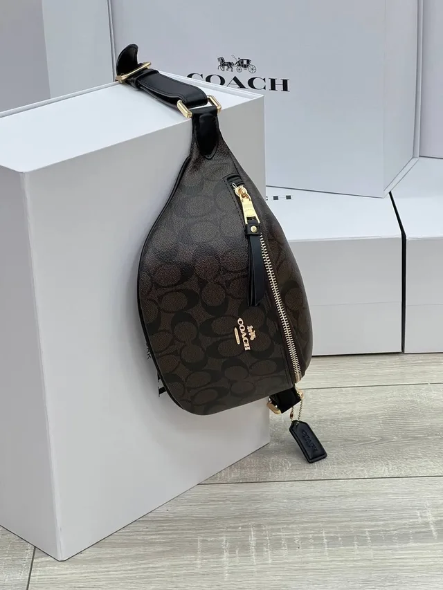Поясная сумка Coach