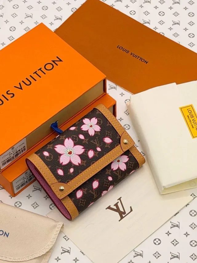 Кошелек Louis Vuitton