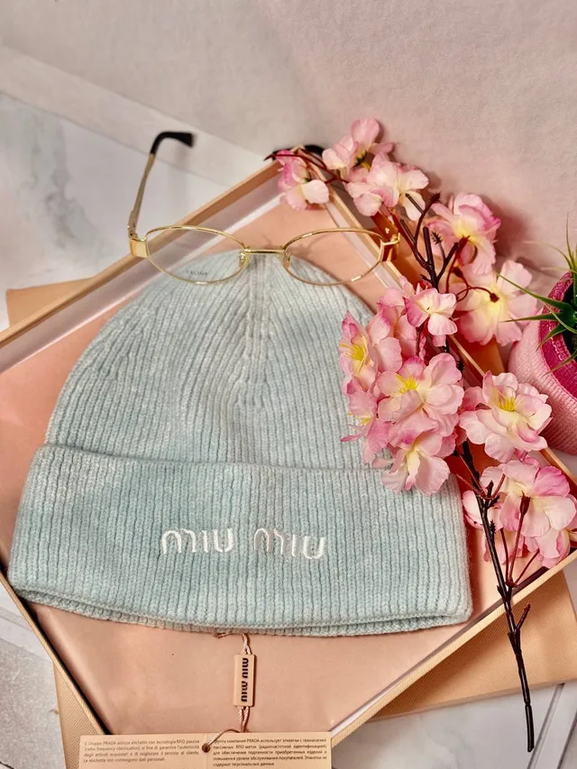Зимняя Шапка от MiU MiU