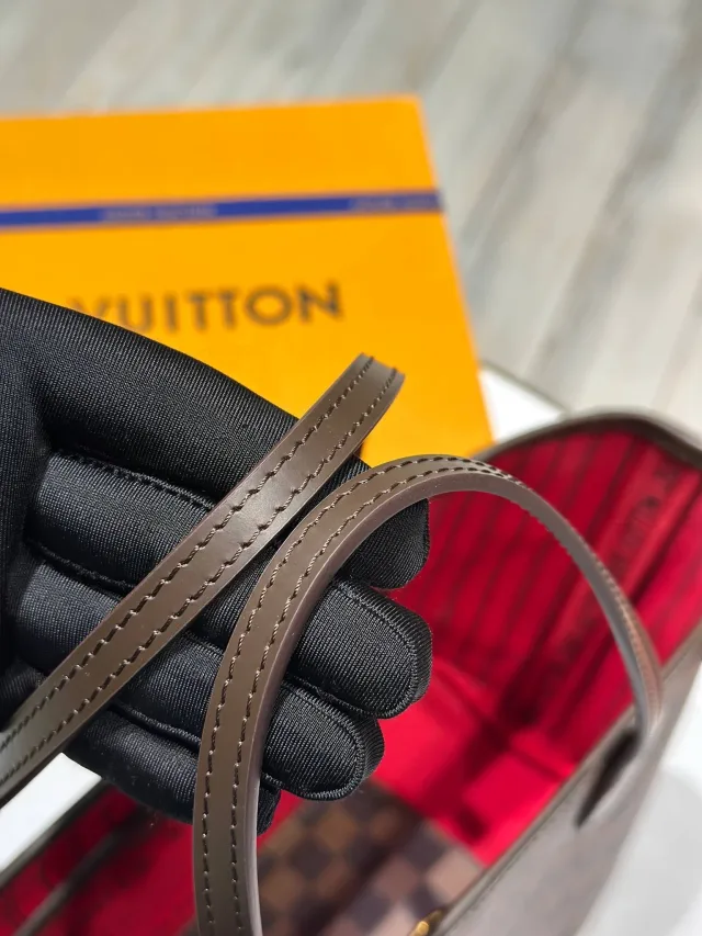 Сумка Louis Vuitton Neverfull PM
