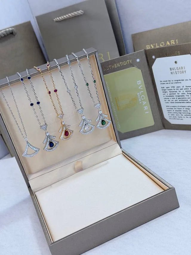 Ожерелье Bvlgari