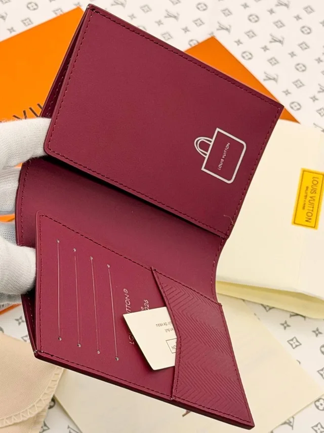 Обложка на паспорт Louis Vuitton