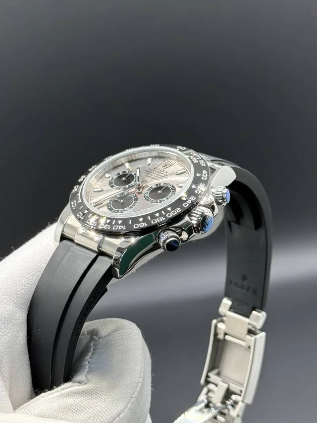 Часы Daytona