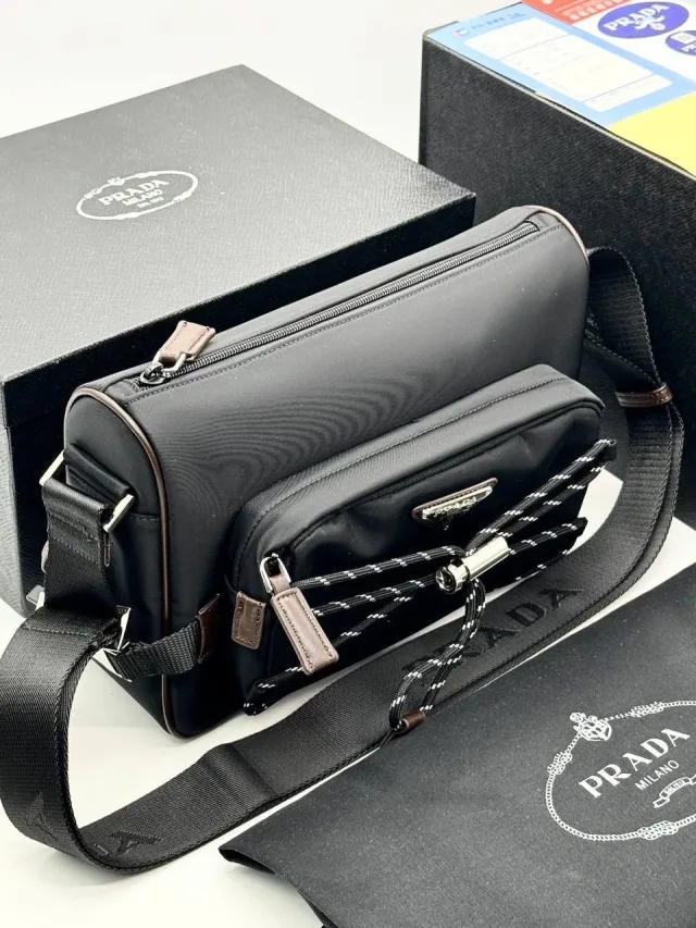 Сумка Prada