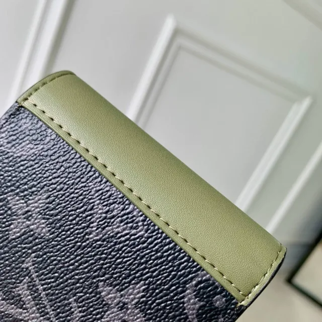 Кошелёк от Louis Vuitton