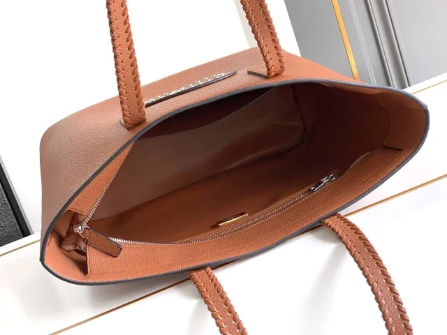 Сумка Valentino