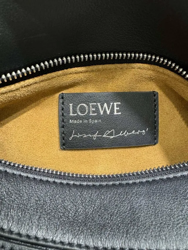 Loewe Puzzle