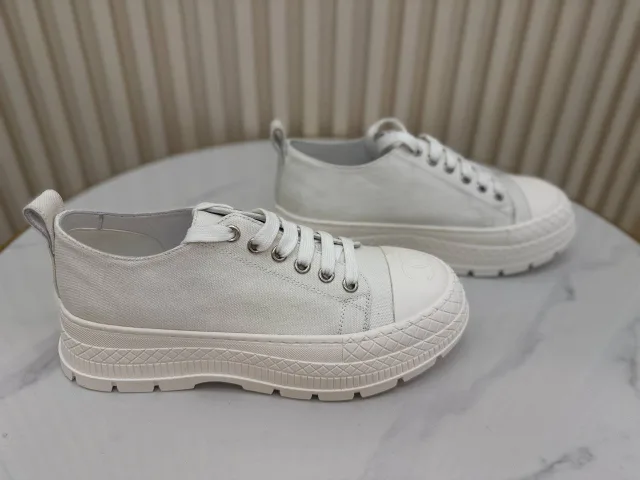 Кроссовки Chanel