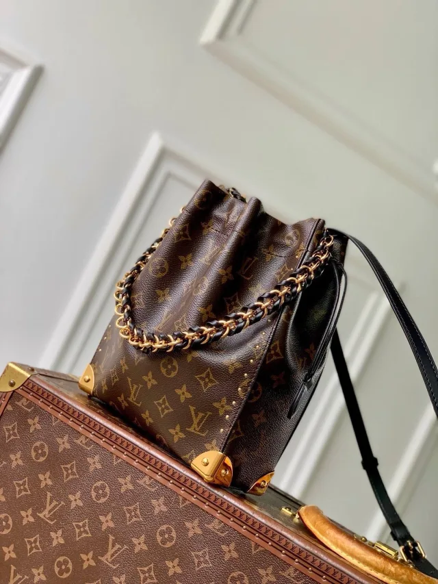 Сумка Louis Vuitton Nano Noe Trunk